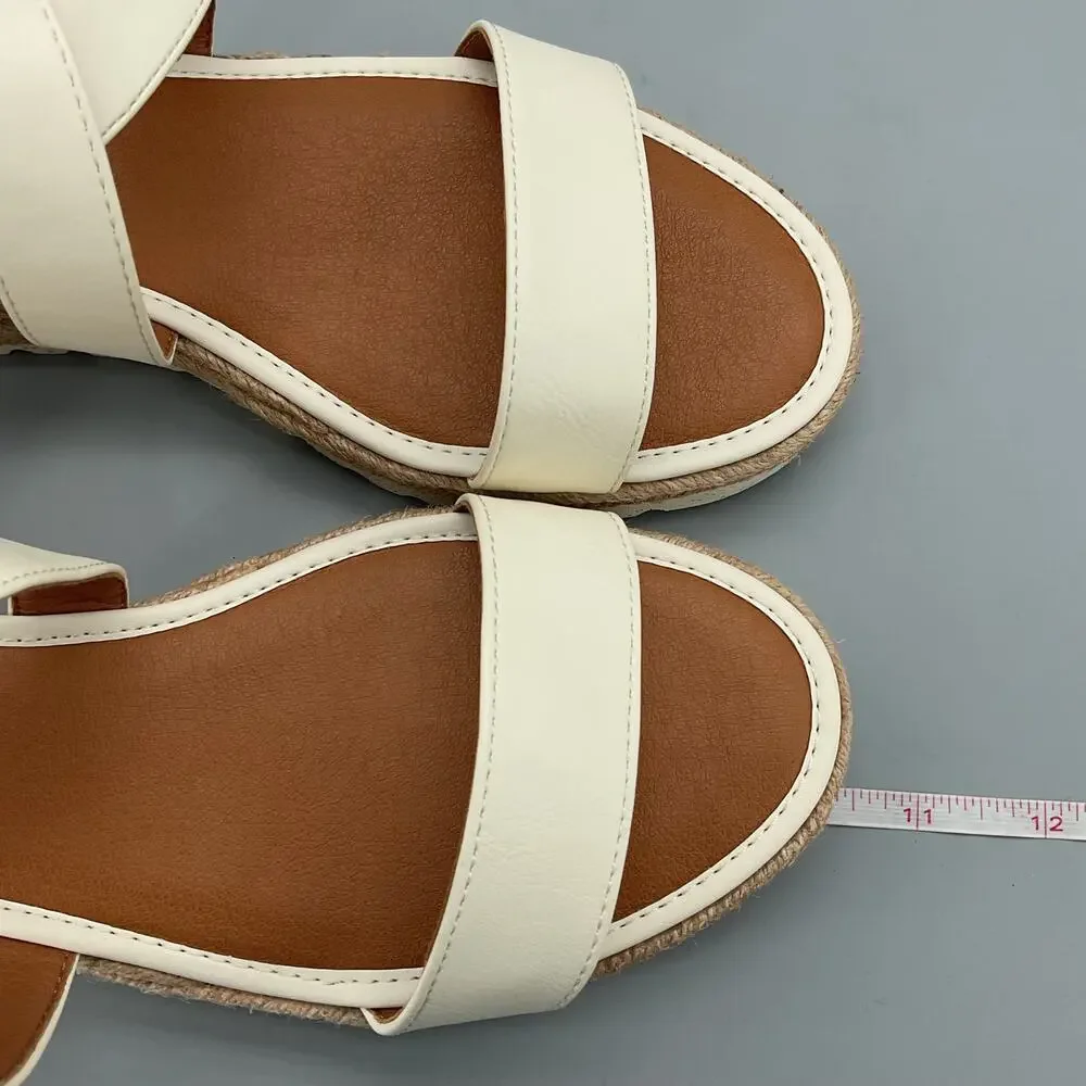Lucky Brand color white